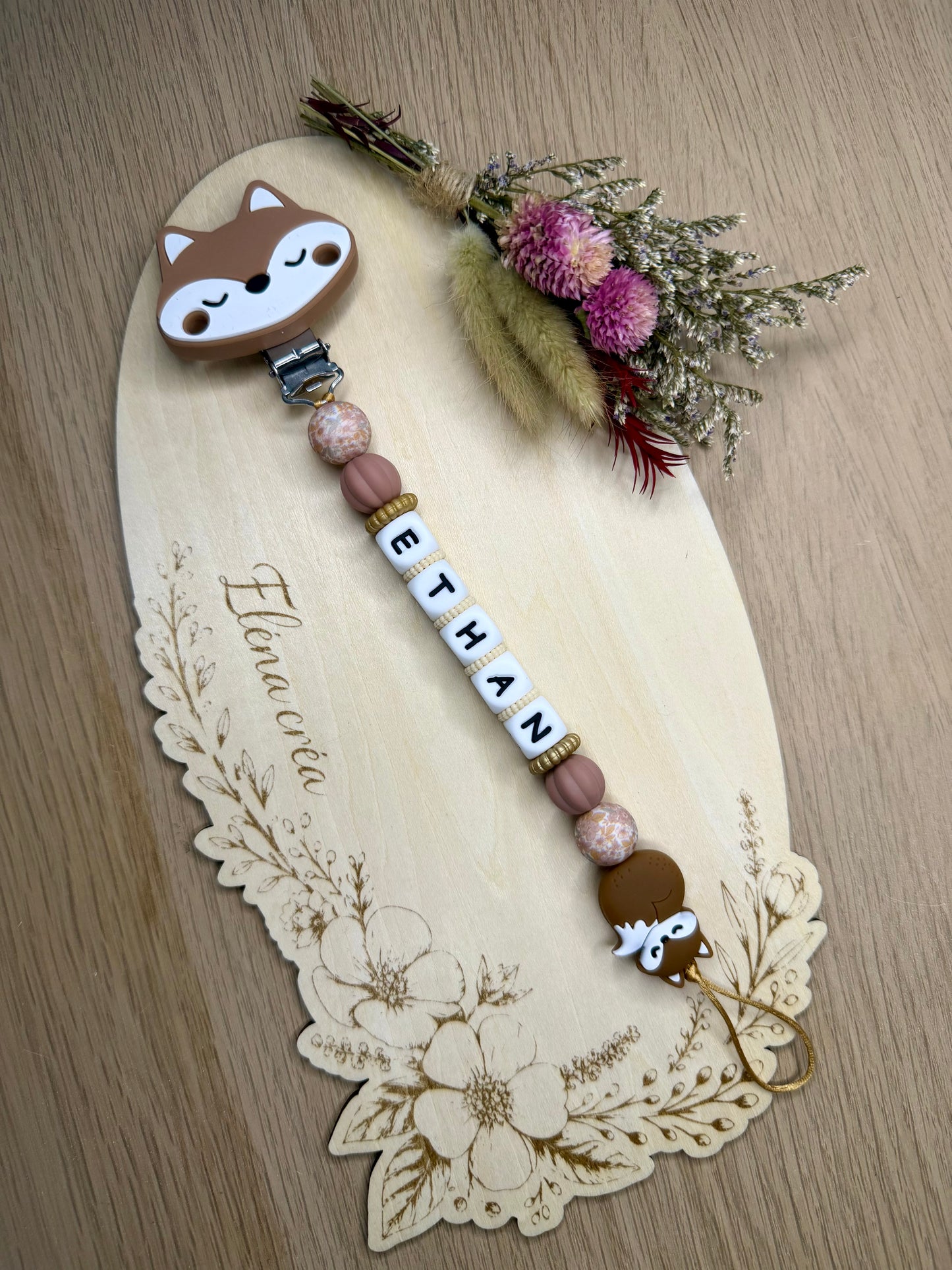 Attache tétine renard endormi